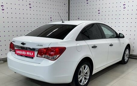 Chevrolet Cruze II, 2010 год, 679 000 рублей, 3 фотография