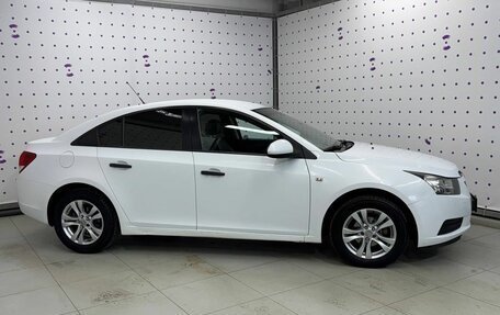 Chevrolet Cruze II, 2010 год, 679 000 рублей, 9 фотография