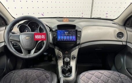 Chevrolet Cruze II, 2010 год, 679 000 рублей, 13 фотография
