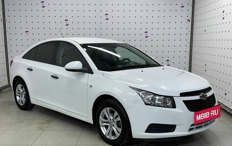 Chevrolet Cruze II, 2010 год, 679 000 рублей, 4 фотография