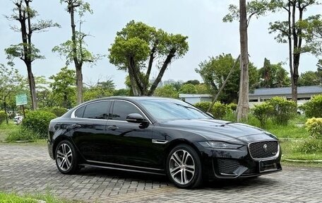 Jaguar XE I рестайлинг, 2021 год, 2 400 900 рублей, 3 фотография