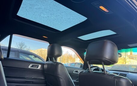 Ford Explorer VI, 2013 год, 1 500 000 рублей, 13 фотография