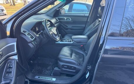 Ford Explorer VI, 2013 год, 1 500 000 рублей, 18 фотография