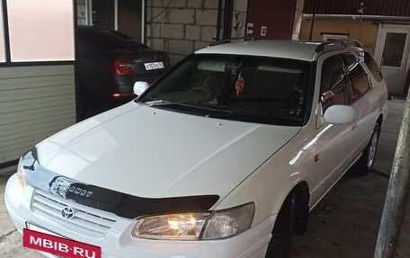 Toyota Camry, 1997 год, 655 000 рублей, 4 фотография
