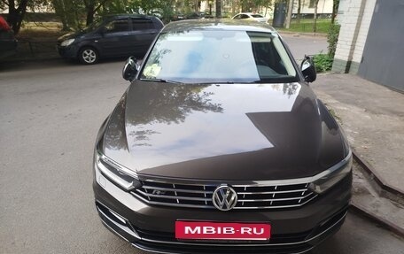 Volkswagen Passat B8 рестайлинг, 2017 год, 1 700 000 рублей, 2 фотография