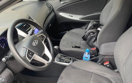 Hyundai Solaris II рестайлинг, 2012 год, 700 000 рублей, 4 фотография