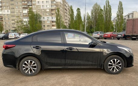 KIA Rio IV, 2018 год, 1 429 000 рублей, 3 фотография