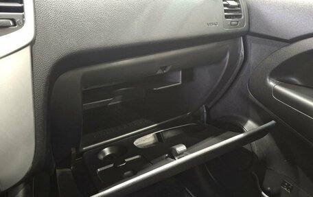 KIA Venga I, 2013 год, 990 000 рублей, 30 фотография