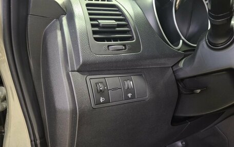 KIA Venga I, 2013 год, 990 000 рублей, 32 фотография