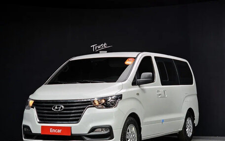 Hyundai Grand Starex Grand Starex I рестайлинг 2, 2021 год, 3 345 696 рублей, 1 фотография