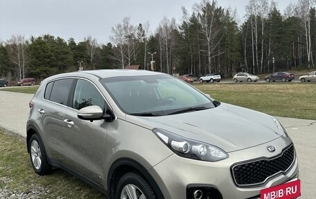 KIA Sportage IV рестайлинг, 2017 год, 2 000 000 рублей, 3 фотография