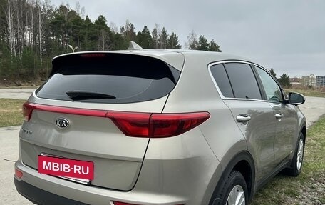 KIA Sportage IV рестайлинг, 2017 год, 2 000 000 рублей, 4 фотография
