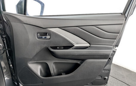 Mitsubishi Xpander, 2022 год, 2 150 000 рублей, 24 фотография