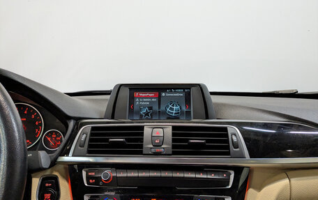 BMW 3 серия, 2018 год, 2 990 000 рублей, 15 фотография