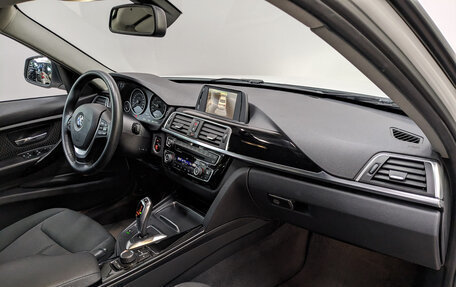 BMW 3 серия, 2016 год, 1 840 000 рублей, 13 фотография