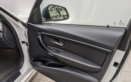 BMW 3 серия, 2016 год, 1 840 000 рублей, 24 фотография