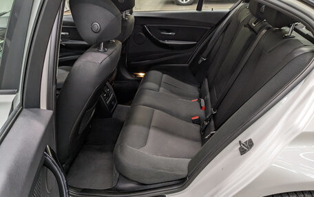 BMW 3 серия, 2016 год, 1 840 000 рублей, 18 фотография