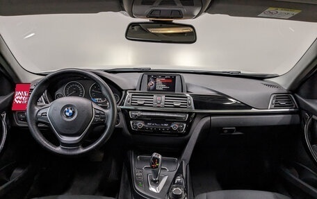 BMW 3 серия, 2016 год, 1 840 000 рублей, 14 фотография