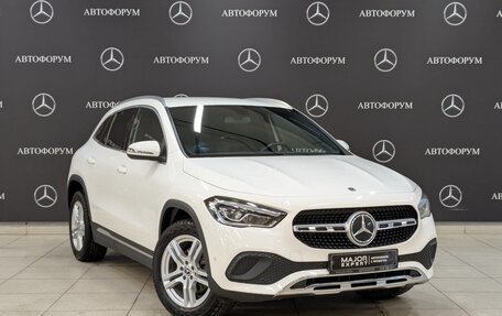 Mercedes-Benz GLA, 2020 год, 3 200 000 рублей, 23 фотография