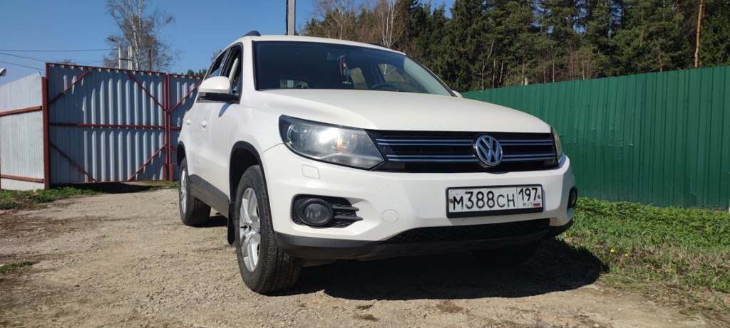 Volkswagen Tiguan I рестайлинг, 2011 год, 945 000 рублей, 4 фотография