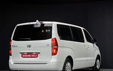 Hyundai Grand Starex Grand Starex I рестайлинг 2, 2021 год, 3 345 696 рублей, 3 фотография
