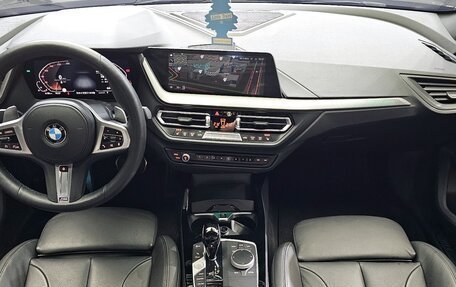 BMW 1 серия, 2022 год, 2 488 000 рублей, 6 фотография