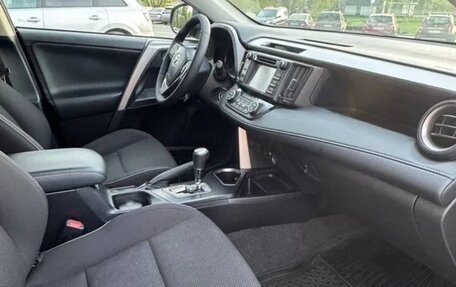 Toyota RAV4, 2016 год, 1 950 000 рублей, 4 фотография