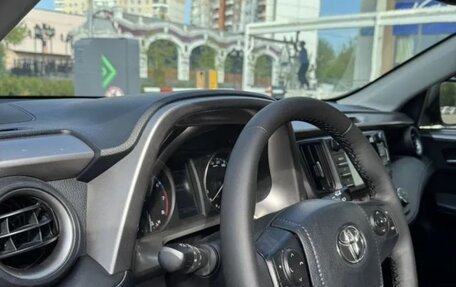 Toyota RAV4, 2016 год, 1 950 000 рублей, 6 фотография