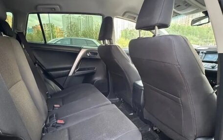 Toyota RAV4, 2016 год, 1 950 000 рублей, 3 фотография