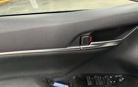 Toyota Camry, 2021 год, 3 470 000 рублей, 4 фотография