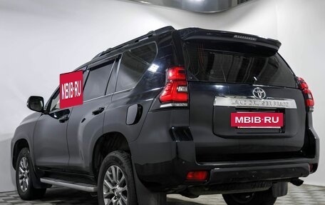 Toyota Land Cruiser Prado 150 рестайлинг 2, 2017 год, 3 956 000 рублей, 6 фотография