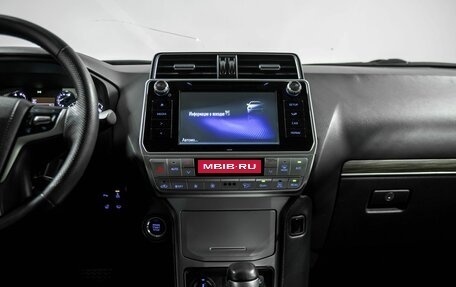 Toyota Land Cruiser Prado 150 рестайлинг 2, 2017 год, 3 956 000 рублей, 12 фотография