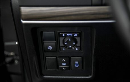 Toyota Land Cruiser Prado 150 рестайлинг 2, 2017 год, 3 956 000 рублей, 17 фотография