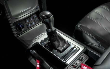 Toyota Land Cruiser Prado 150 рестайлинг 2, 2017 год, 3 956 000 рублей, 15 фотография
