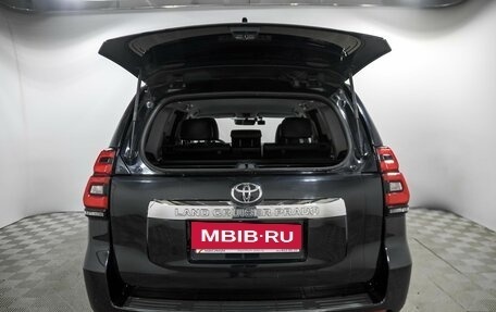 Toyota Land Cruiser Prado 150 рестайлинг 2, 2017 год, 3 956 000 рублей, 27 фотография