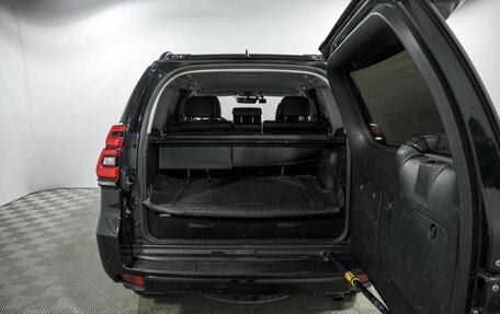 Toyota Land Cruiser Prado 150 рестайлинг 2, 2017 год, 3 956 000 рублей, 26 фотография