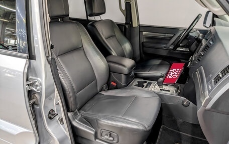 Mitsubishi Pajero IV, 2010 год, 1 950 000 рублей, 23 фотография