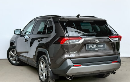 Toyota RAV4, 2021 год, 3 200 000 рублей, 7 фотография