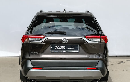 Toyota RAV4, 2021 год, 3 200 000 рублей, 6 фотография