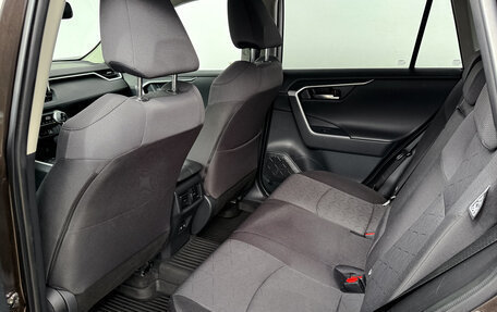 Toyota RAV4, 2021 год, 3 200 000 рублей, 18 фотография