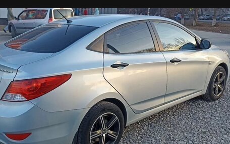 Hyundai Solaris II рестайлинг, 2012 год, 780 000 рублей, 2 фотография