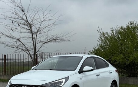 Hyundai Solaris II рестайлинг, 2020 год, 1 695 000 рублей, 3 фотография