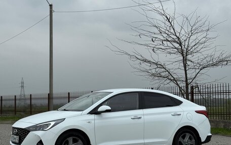 Hyundai Solaris II рестайлинг, 2020 год, 1 695 000 рублей, 4 фотография
