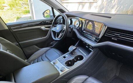 Volkswagen Touareg III, 2021 год, 6 500 000 рублей, 26 фотография