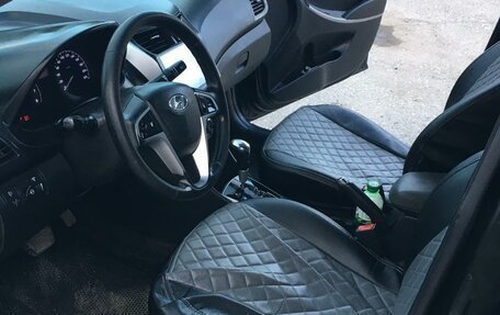Hyundai Solaris II рестайлинг, 2011 год, 615 000 рублей, 5 фотография