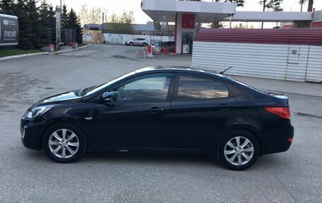 Hyundai Solaris II рестайлинг, 2011 год, 615 000 рублей, 2 фотография