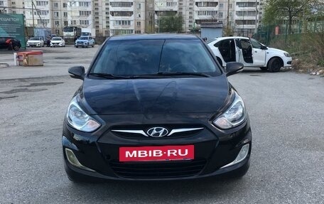 Hyundai Solaris II рестайлинг, 2011 год, 615 000 рублей, 8 фотография