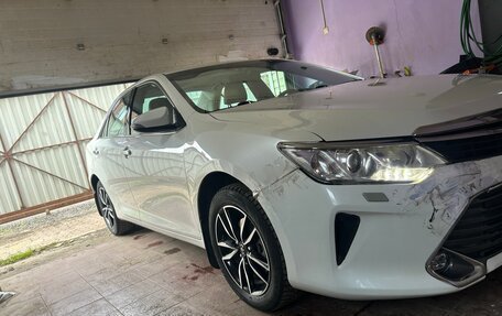 Toyota Camry, 2017 год, 2 300 000 рублей, 3 фотография