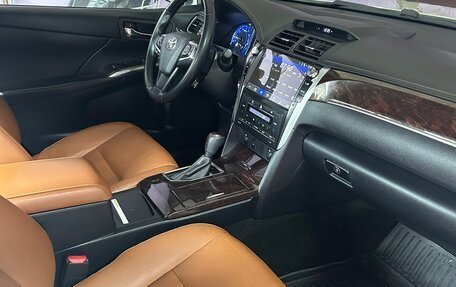 Toyota Camry, 2017 год, 2 300 000 рублей, 12 фотография