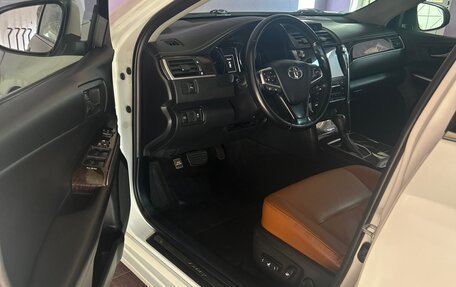 Toyota Camry, 2017 год, 2 300 000 рублей, 17 фотография